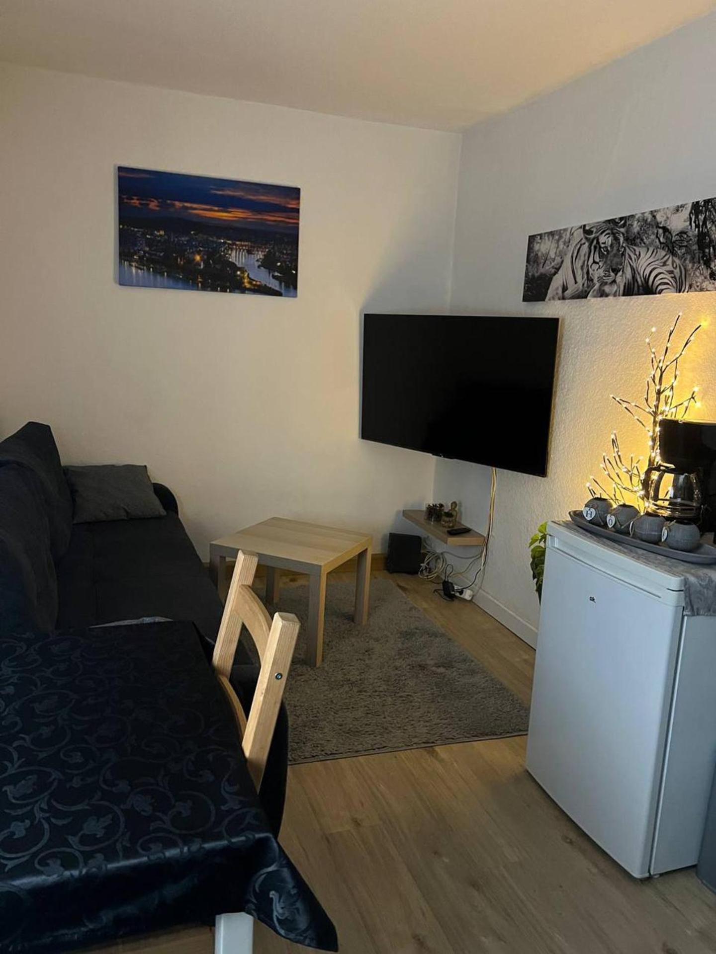 Lovely 1-Bed Apartment In Koblenz Koblenz  Eksteriør bilde